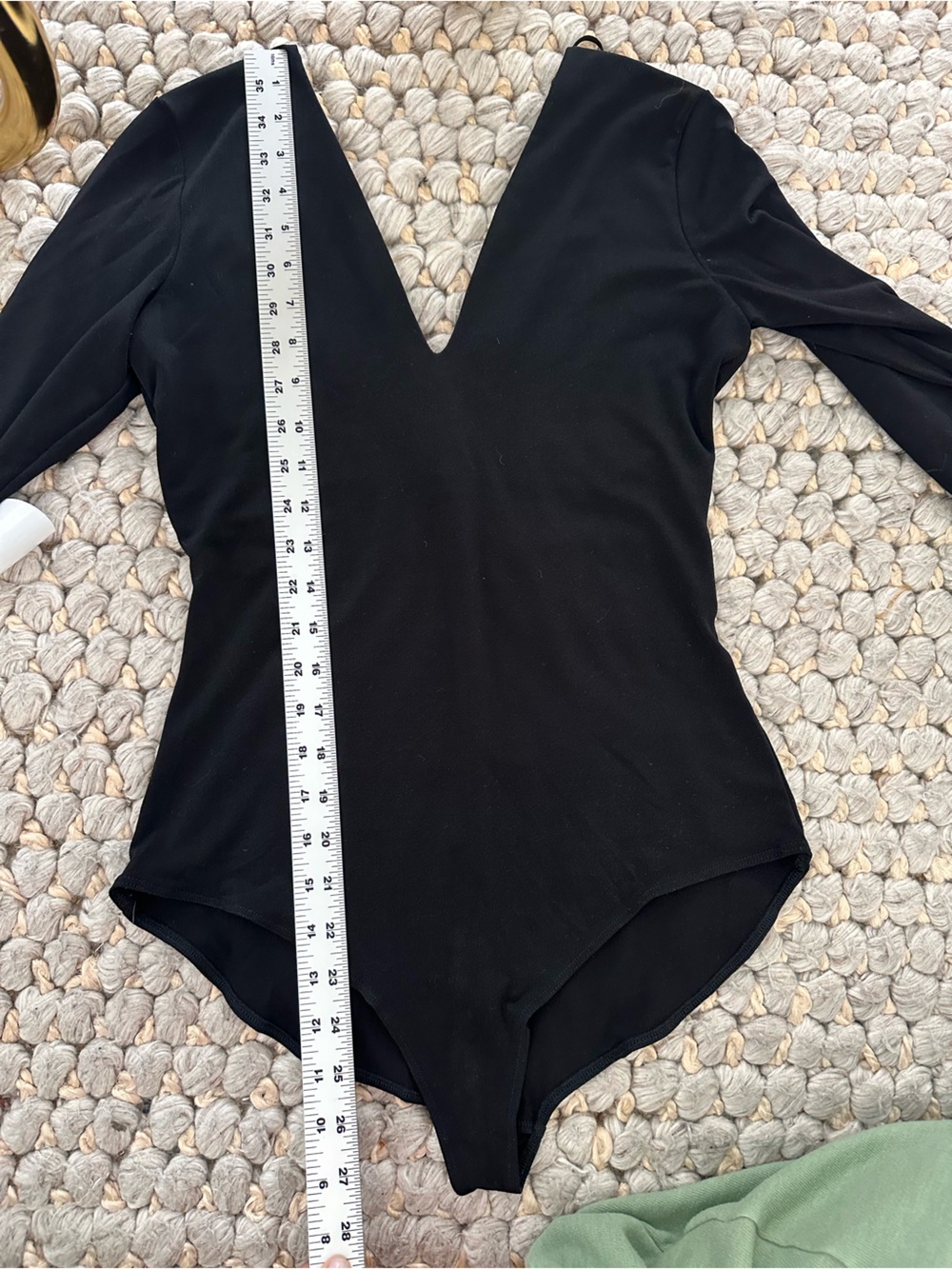 Alice & Olivia deep V neck bodysuit long sleeve black size large - Picture 5 of 6